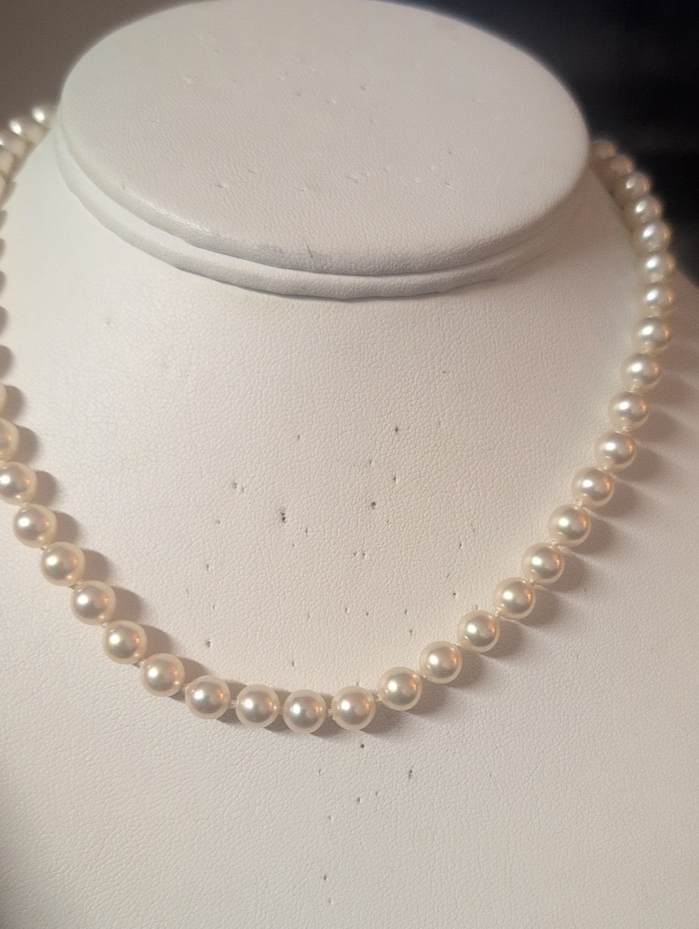VTG Majorica Lustrous White Man Made  Pearl Necklace